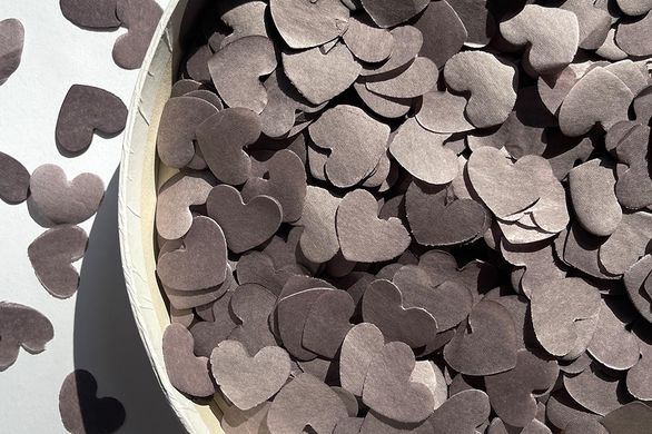 Конфетти тишью сердечки серые более темные 1,5 см (199) 20 г