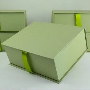 Подарочная коробка книжка 24*19*9см, фисташка